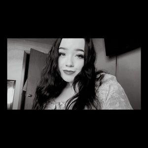 Meet your Posher, Macy